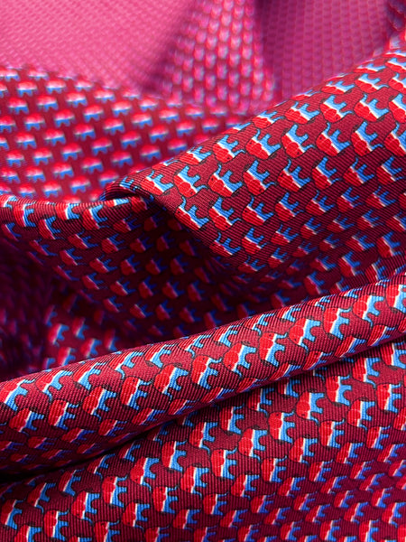 S-9243W ELEPHANT DESIGN TIE SILK. ITALY