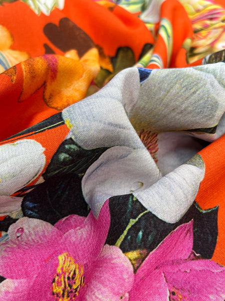 RV-7944W PHOTOGRPAHIC FLORAL PRINT VISCOSE CREPE. ITALY