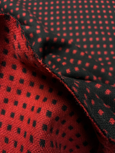 WC-9299W DOUBLE FACED CHECK DESIGN JACQUARD WOOL COATING. MADE IN ITALY.