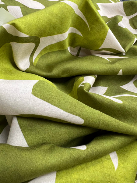 REF-168  ABSTRACT LEAF PRINT COTTON LAWN. ITALY. A CUT OF 1-3/8 YARDS