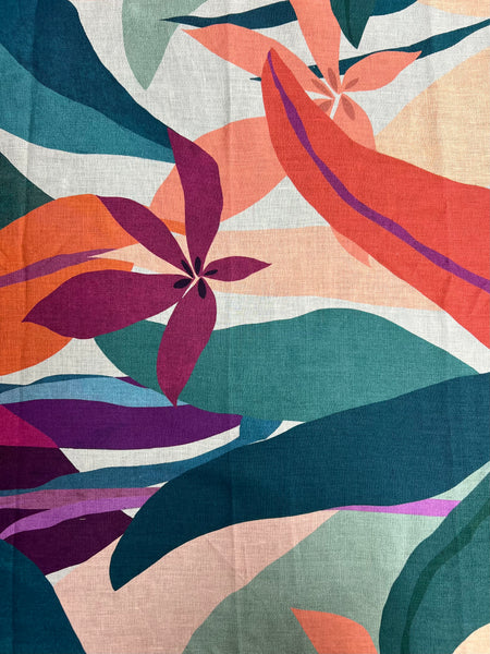 REF-178  LARGE FLORAL PRINT LINEN POPLIN. ITALY. A CUT OF 1-3/8 YARDS