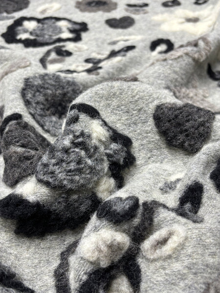 WC-9292W FLORAL JACQUARD TEXTURE BOILED WOOL. MADE IN ITALY.