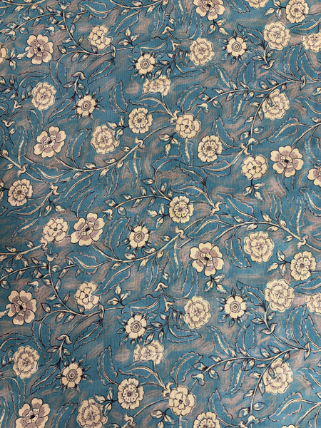 REF-176  FLORAL PRINT VISCOSE POPLIN. ITALY. A CUT OF 1-1/2 YARDS.