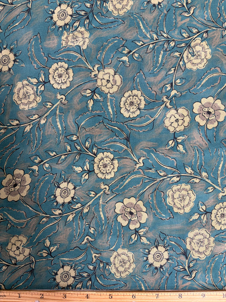 REF-176  FLORAL PRINT VISCOSE POPLIN. ITALY. A CUT OF 1-1/2 YARDS.