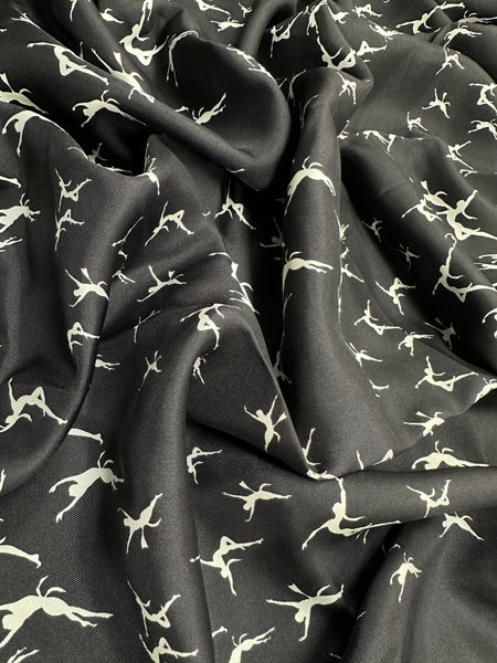 REF-182 SILK TWILL. ITALY. MAX MARA. A CUT OF 1-3/8 YARD