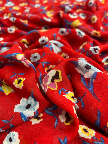 REF-149 FLOWER PRINT SILK CREPE. ITALY. A CUT OF 7/8 YARD.