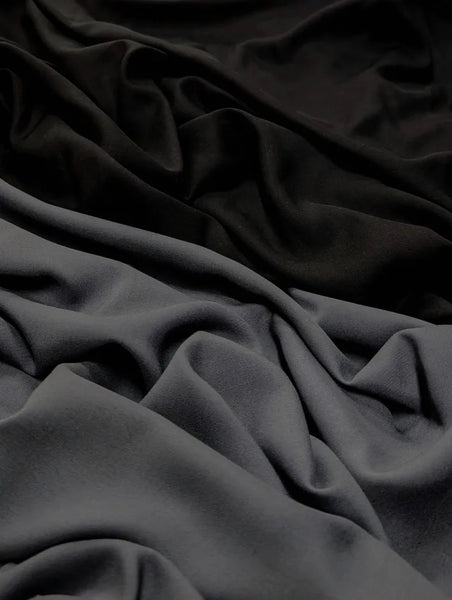 RV-9044W-B JET BLACK VISCOSE CHALLIS. ITALY.
