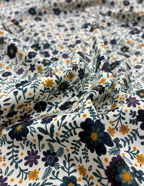 CP-9228W LIBERTY-INSPIRED FLORAL PRINT COTTON POPLIN. ITALY