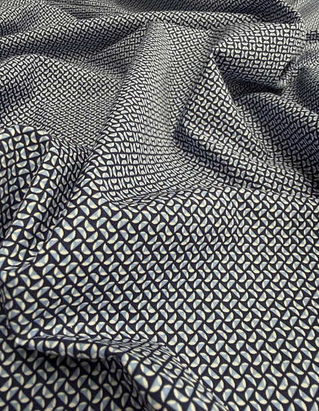 REF-204 DESIGNER GEO PRINT COTTON SHIRTING. BUGATCHI. ITALY. A CUT OF 3-3/4 YARDS.