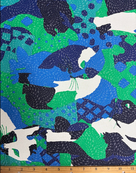 REF-206 CAT PRINT COTTON DENIM. ITALY. A CUT OF 1 YARD.