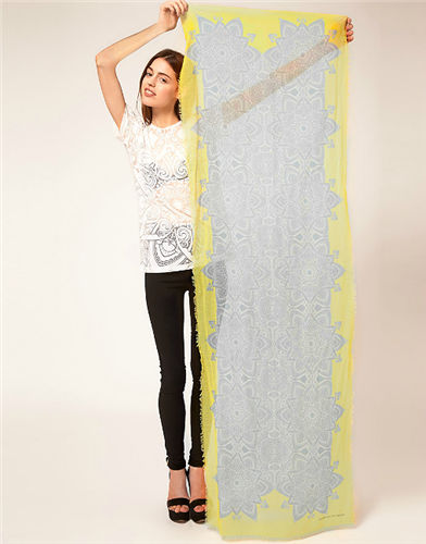 DS-1003 "GREEN VALLEY" - JONATHAN SAUNDERS DIGITAL PRINT CASHMERE MODAL SCARF. MADE IN ITALY