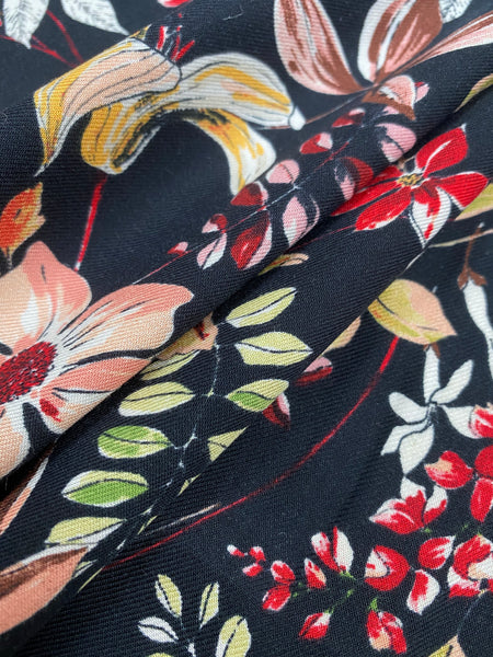 RV-7442W AUTUMN FLORAL VISCOSE TWILL. ITALY